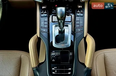 Porsche Cayenne 2014