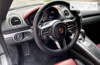 Купе Porsche Cayman 2016 в 