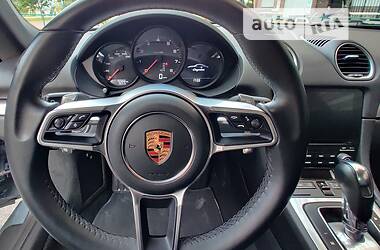 Купе Porsche Cayman 2018 в 
