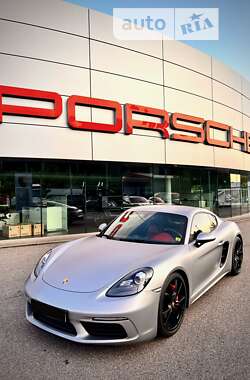 Купе Porsche Cayman 2016 в Киеве