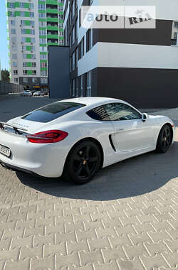 Купе Porsche Cayman 2015 в 
