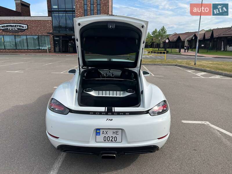 Купе Porsche Cayman 2017 в Києві