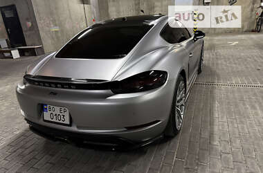 Купе Porsche Cayman 2019 в 