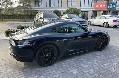 Купе Porsche Cayman 2018 в 
