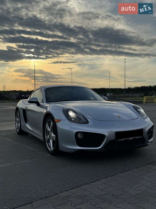 Купе Porsche Cayman 2016 в Киеве