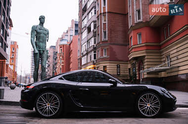 Купе Porsche Cayman 2017 в 