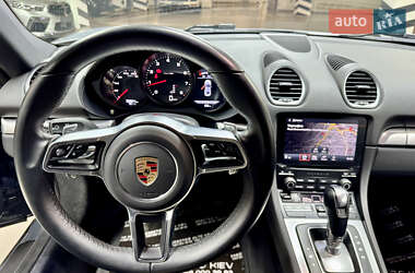 Купе Porsche Cayman 2018 в 