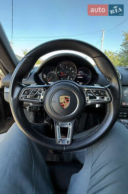 Купе Porsche Cayman 2018 в 