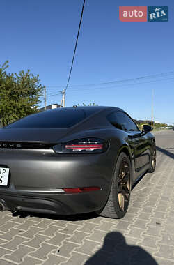 Купе Porsche Cayman 2018 в 