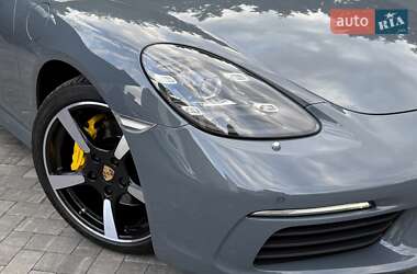 Купе Porsche Cayman 2018 в 