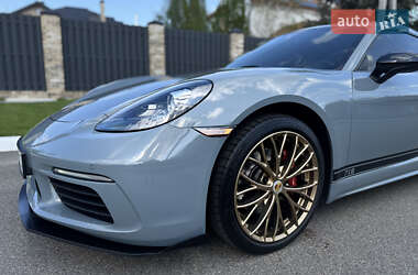 Купе Porsche Cayman 2018 в 