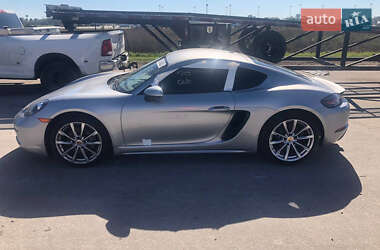 Купе Porsche Cayman 2018 в 