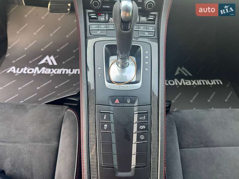 Купе Porsche Cayman 2018 в Киеве