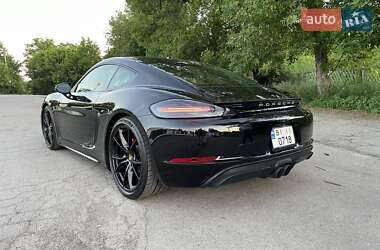 Купе Porsche Cayman 2017 в 
