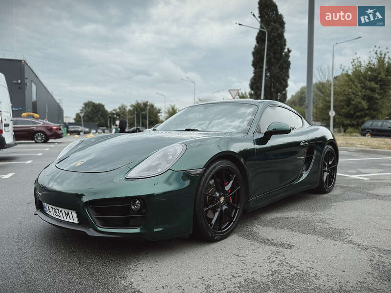 Купе Porsche Cayman 2015 в 