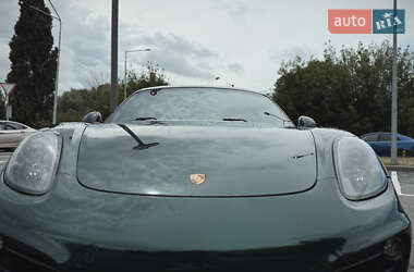 Купе Porsche Cayman 2015 в 