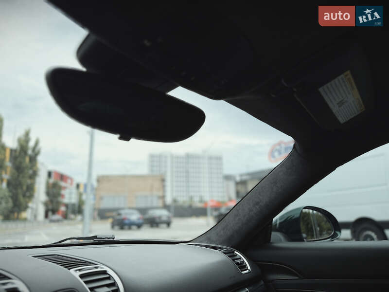 Купе Porsche Cayman 2015 в Киеве