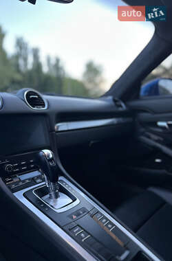 Купе Porsche Cayman 2017 в 