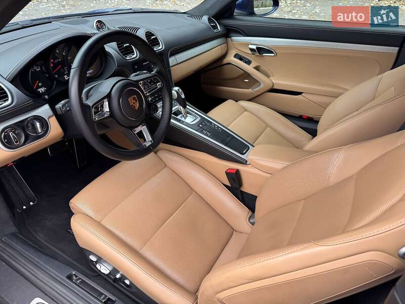 Купе Porsche Cayman 2022 в Запорожье