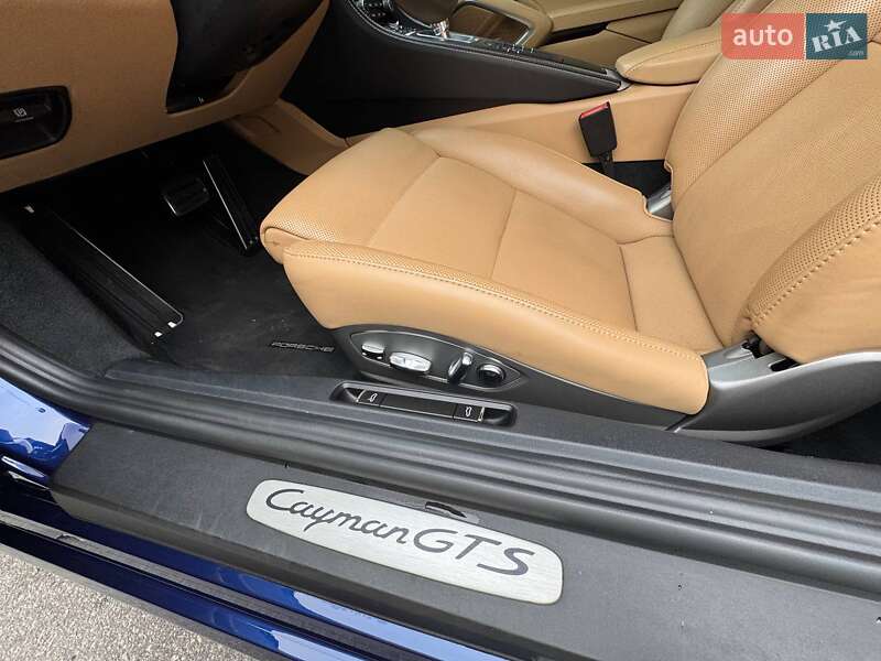 Купе Porsche Cayman 2022 в Запорожье