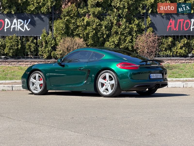 Купе Porsche Cayman 2015 в Киеве