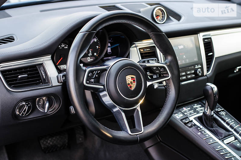Позашляховик / Кросовер Porsche Macan 2016 в Києві