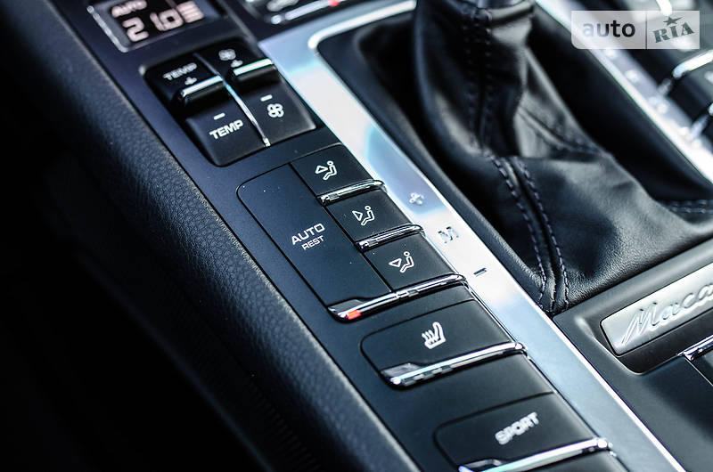 Позашляховик / Кросовер Porsche Macan 2016 в Києві