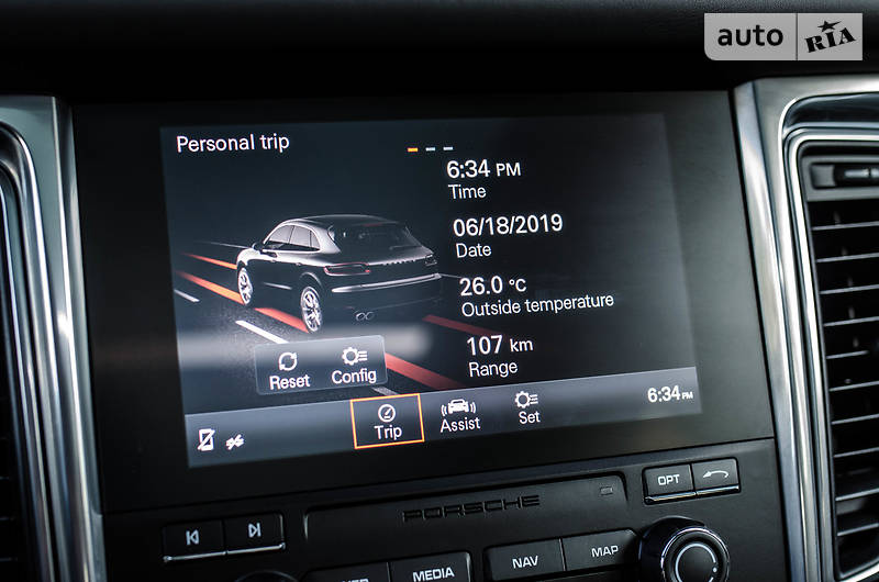 Позашляховик / Кросовер Porsche Macan 2016 в Києві