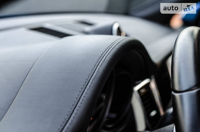 Позашляховик / Кросовер Porsche Macan 2016 в Києві