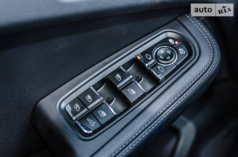 Позашляховик / Кросовер Porsche Macan 2016 в Києві