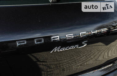 Позашляховик / Кросовер Porsche Macan 2015 в 
