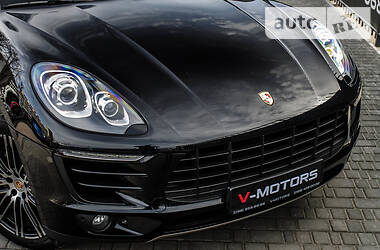 Позашляховик / Кросовер Porsche Macan 2015 в 