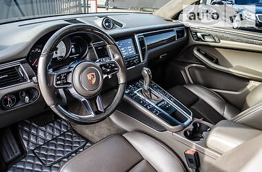 Позашляховик / Кросовер Porsche Macan 2015 в 