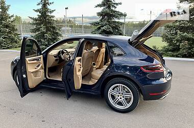 Внедорожник / Кроссовер Porsche Macan 2014 в Киеве