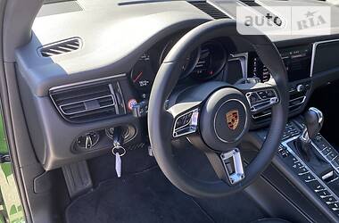 Позашляховик / Кросовер Porsche Macan 2020 в Києві