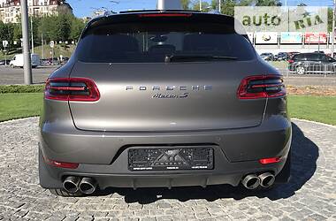 Позашляховик / Кросовер Porsche Macan 2016 в 