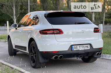 Внедорожник / Кроссовер Porsche Macan 2016 в Днепре