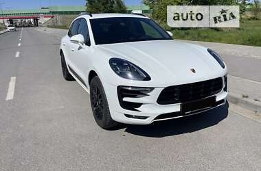 Внедорожник / Кроссовер Porsche Macan 2016 в 