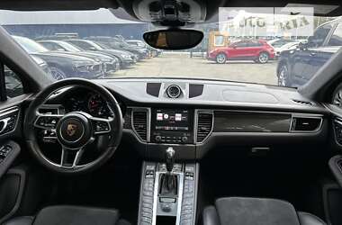 Внедорожник / Кроссовер Porsche Macan 2016 в 