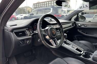 Внедорожник / Кроссовер Porsche Macan 2016 в 
