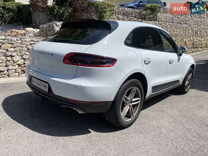 Внедорожник / Кроссовер Porsche Macan 2017 в Киеве фото 4 Внедорожник / Кроссовер Porsche Macan 2017 в Киеве