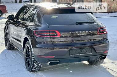 Внедорожник / Кроссовер Porsche Macan 2017 в 