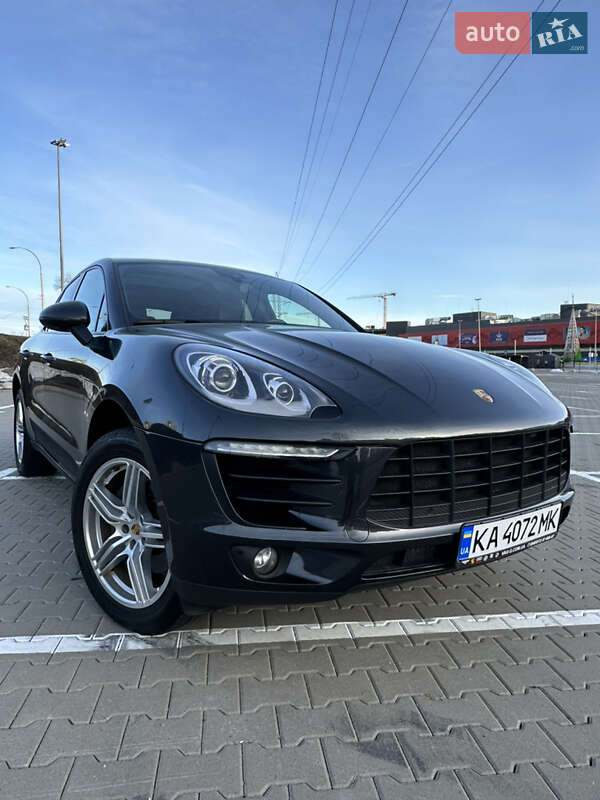 Внедорожник / Кроссовер Porsche Macan 2016 в Киеве
