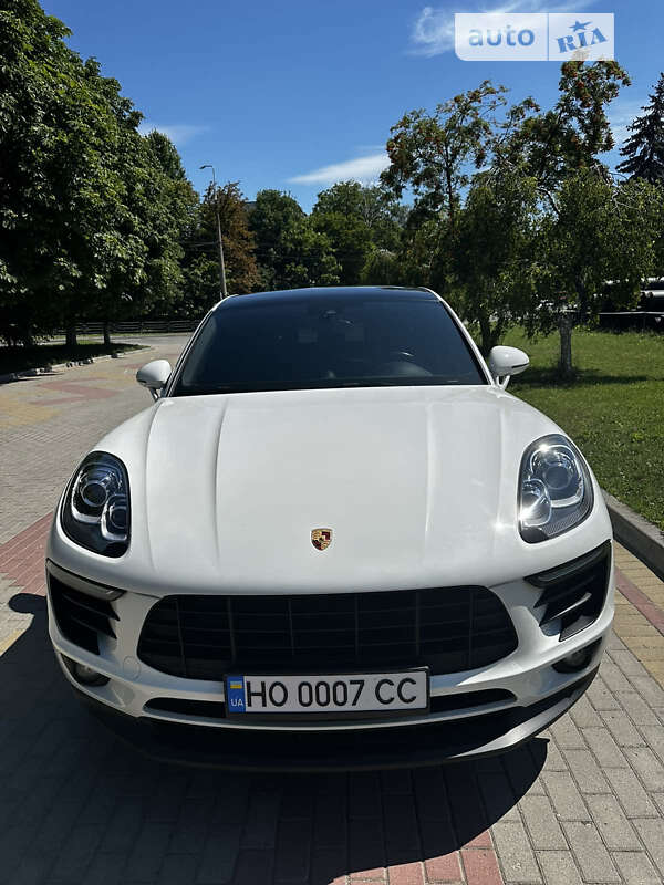 Внедорожник / Кроссовер Porsche Macan 2016 в Тернополе