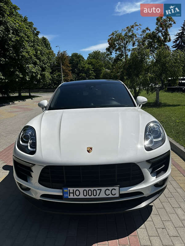 Внедорожник / Кроссовер Porsche Macan 2016 в Тернополе