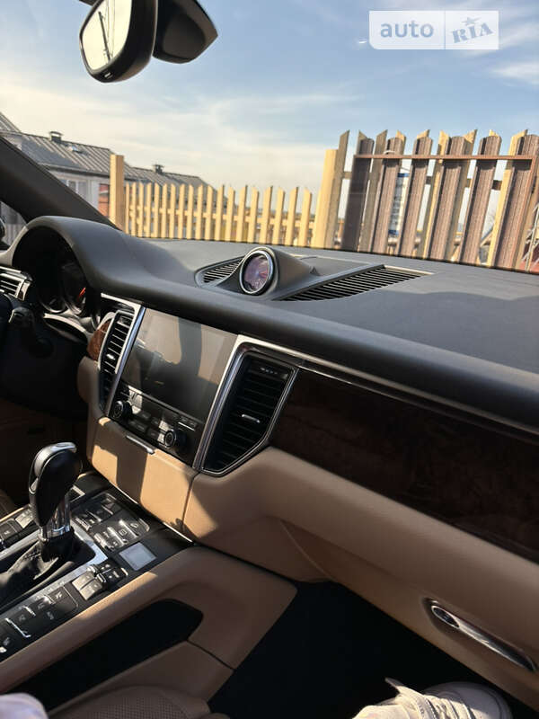 Позашляховик / Кросовер Porsche Macan 2018 в Києві