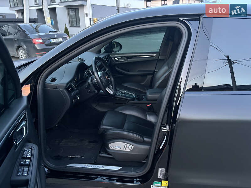 Позашляховик / Кросовер Porsche Macan 2016 в Києві фото 10 Позашляховик / Кросовер Porsche Macan 2016 в Києві