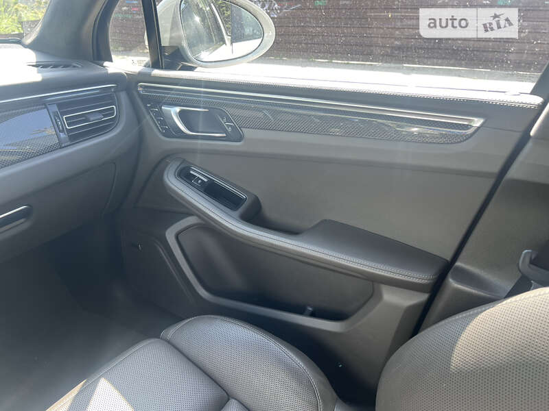 Позашляховик / Кросовер Porsche Macan 2019 в Дніпрі фото 15 Позашляховик / Кросовер Porsche Macan 2019 в Дніпрі