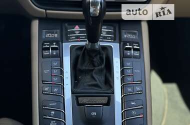 Позашляховик / Кросовер Porsche Macan 2020 в 