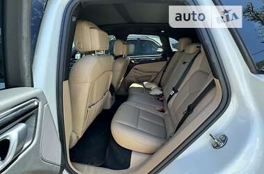 Позашляховик / Кросовер Porsche Macan 2020 в 